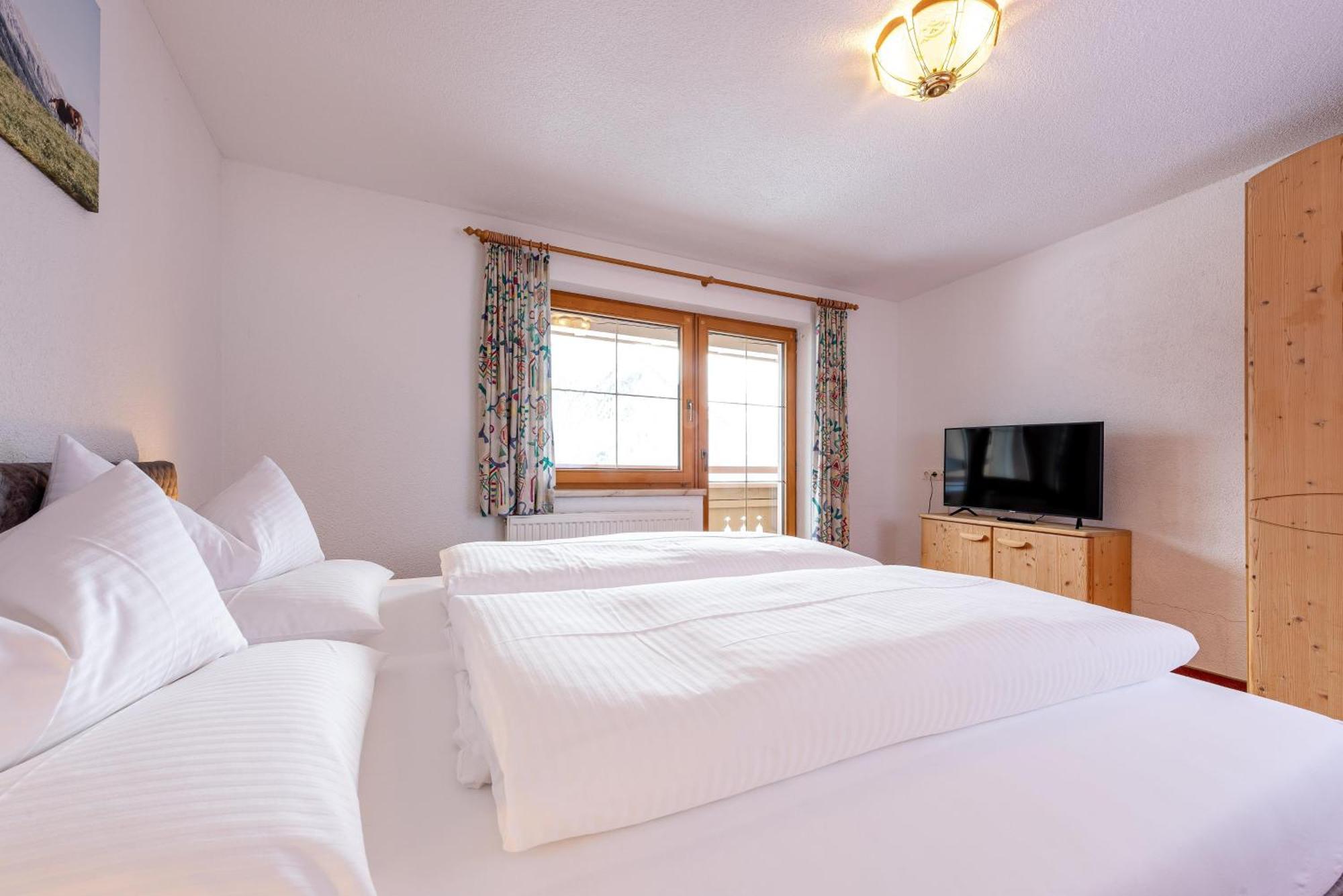 Astegg, Alpengasthof Finkenberg Chambre photo